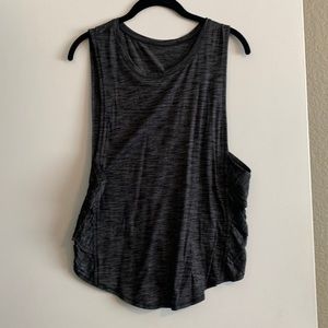 Lululemon muscle tabk